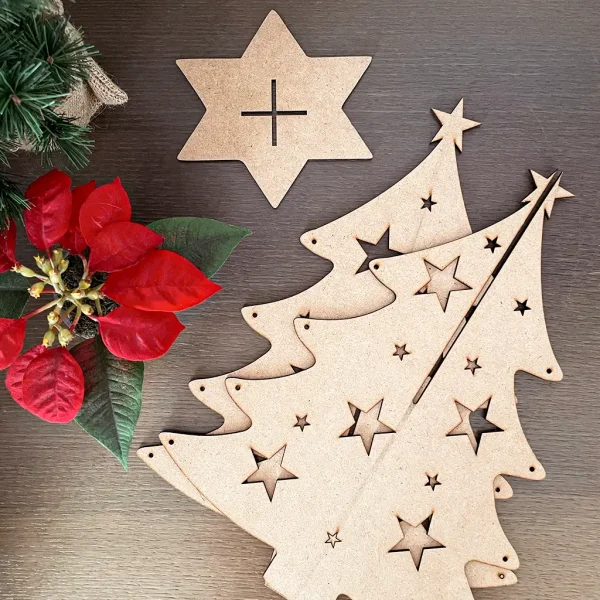 árbol de navidad de madera con estrellas