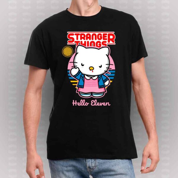 Camiseta Stranger Things Hello Kitty - Imagen 6