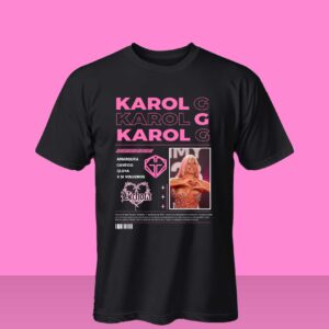 Camiseta Karol G con diseño vintage, fotografía de la cantante colombiana y referencias a algunas de sus canciones más populares.