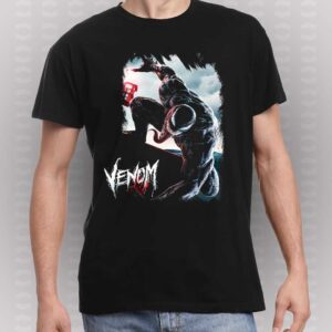 Camiseta negra de Venom con estampado de alta definición del icónico simbionte de Marvel, ideal para fanáticos de los cómics y la cultura geek.